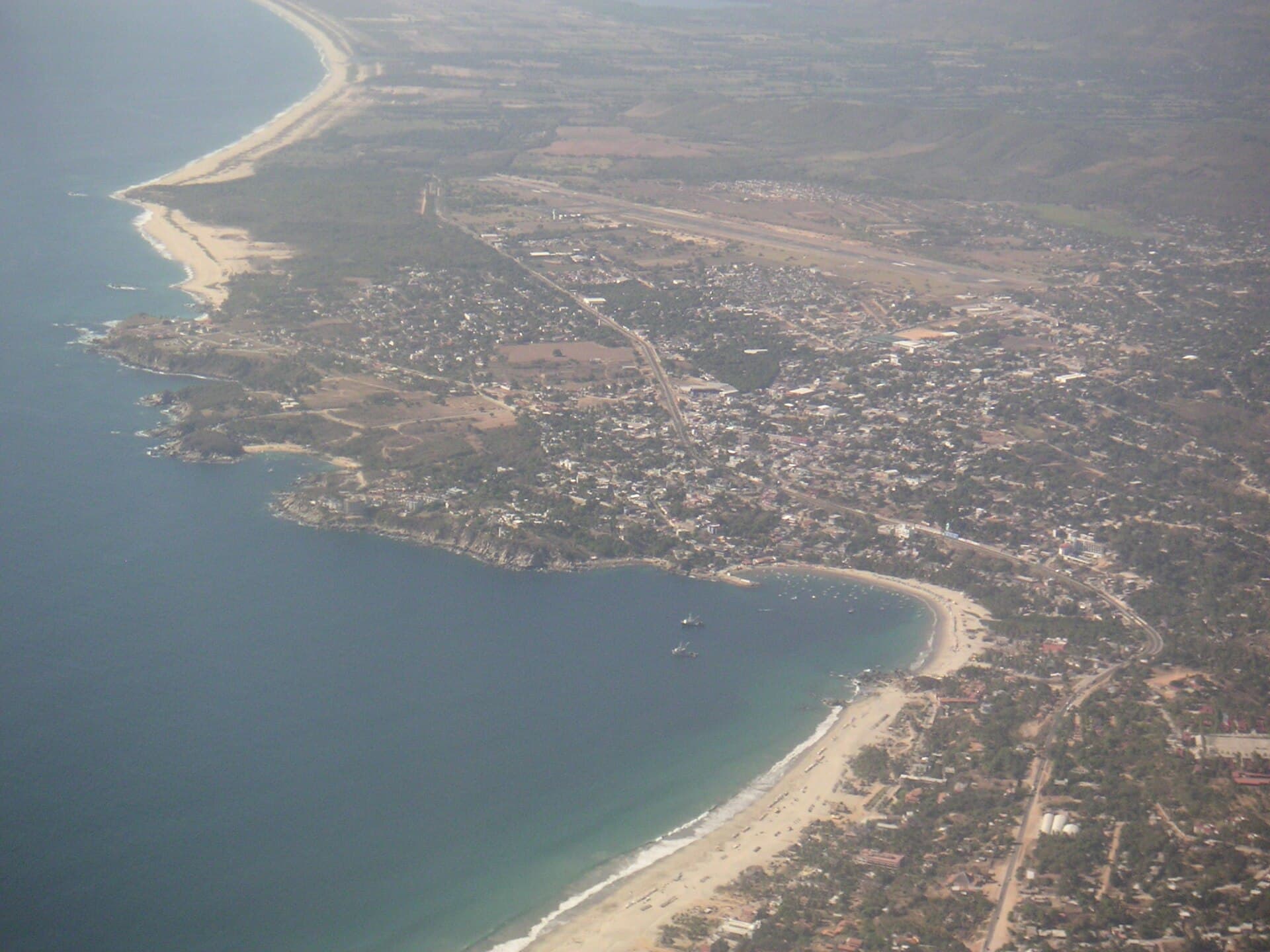 Vista aérea de la bahía de Puerto Escondido